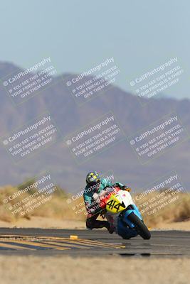 media/Mar-22-2025-CVMA (Sat) [[462c0ffedb]]/Race 13-Amateur Supersport Middleweight/